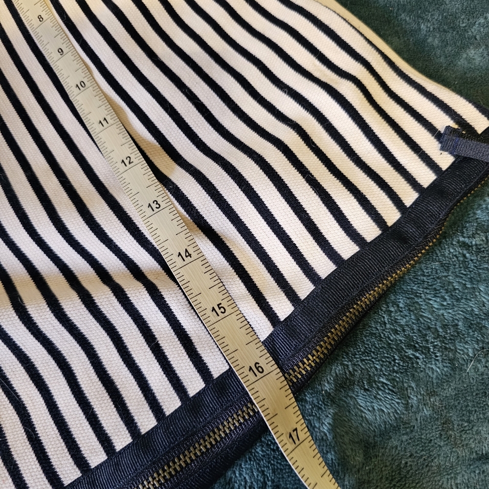 NEW Madewell Navy and White Vertical Stripe Skirt size Medium - Picture 9 of 10